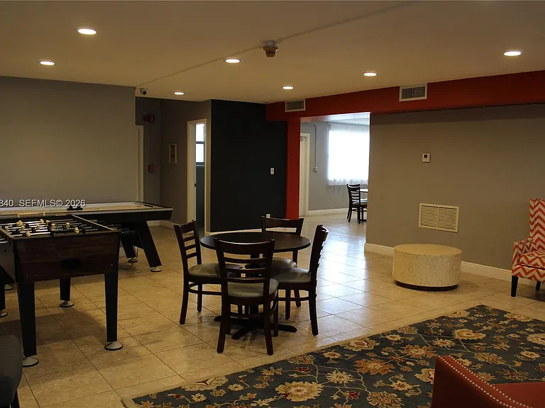 421 NE 1st St #112 — Photo 34
