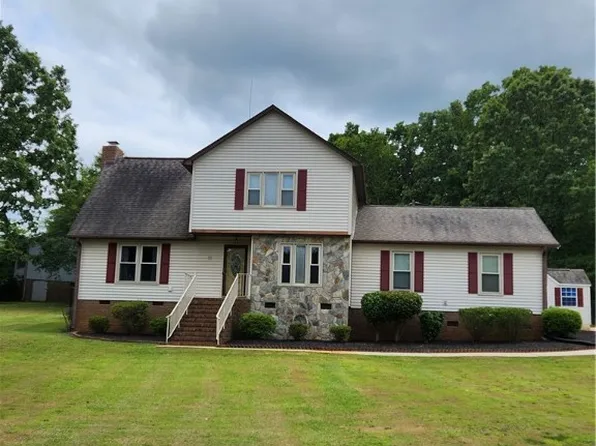 111 Oxford Dr, Anderson, SC 29625