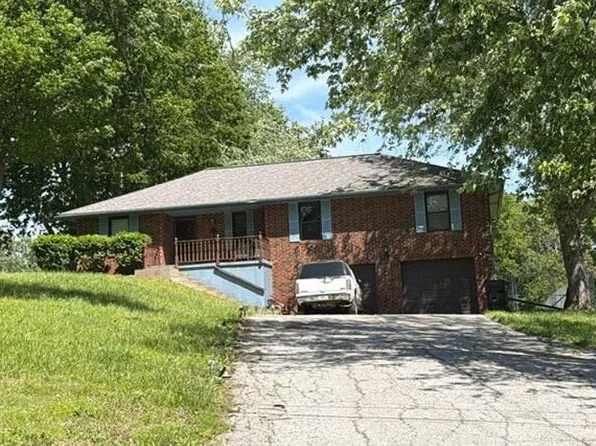 907 S Turner Ave, Independence, MO 64056