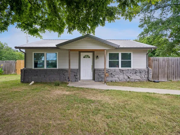 701 S Lincoln Ave, Wagoner, OK 74467