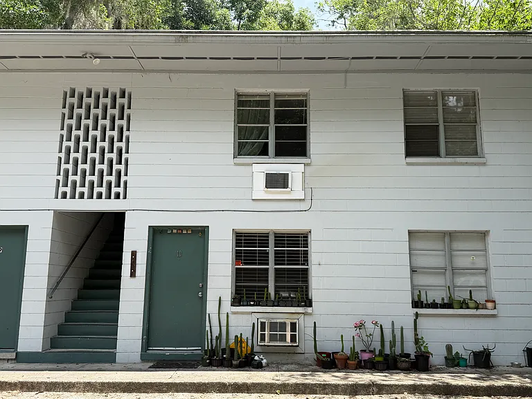 2901 NW 14th St #12 — Photo 4