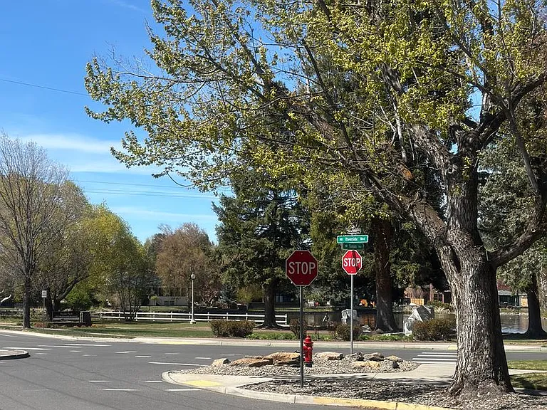 Tumalo Ave, 245 NW - 00245-TUMA-00 — Photo 4