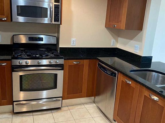 5th image of 2451 Midtown Ave #511