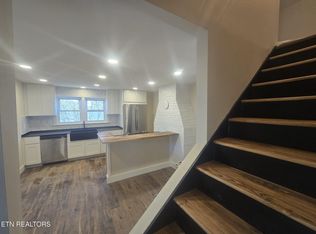 208 Mountain Rd, Luttrell, TN 37779