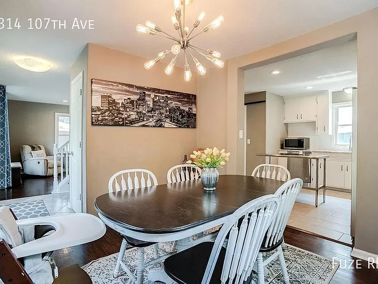 314 107th Ave NE — Photo 8