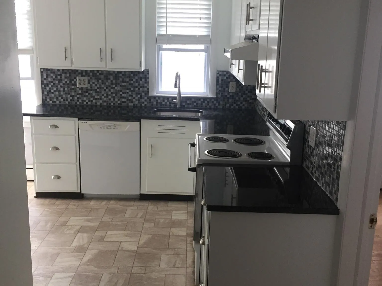 96 Maplewood Ave — Photo 2