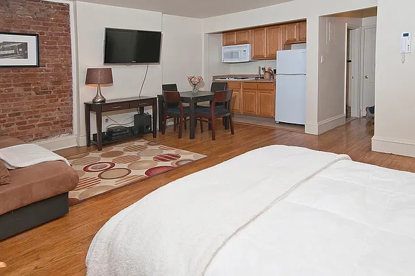 Rented by NOVO | media 42