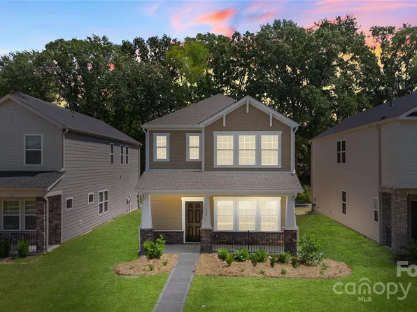 332 Cranford Dr, Pineville, NC 28134