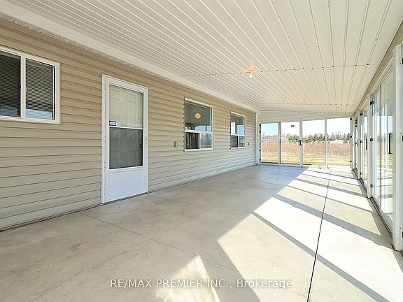 5th image of 6080 King Vaughan Rd