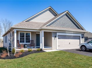 6127 Caleb Ct, Farmington, NY