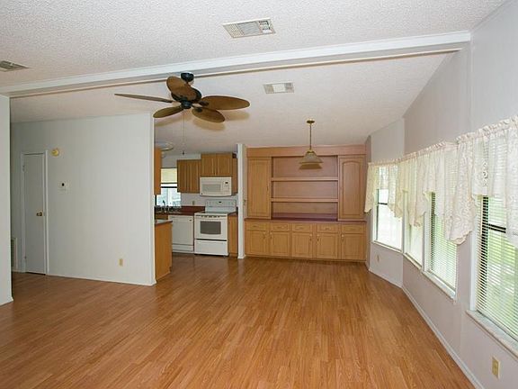 4th image of 1103 Navajo Dr