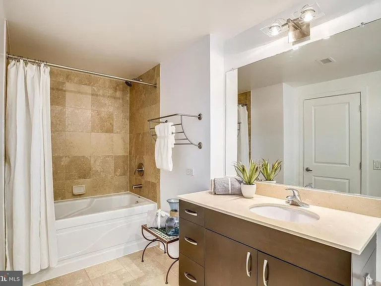 440 L St NW #1106 — Photo 20