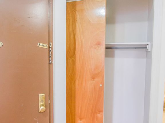 4th image of 147 Orchard St #12B