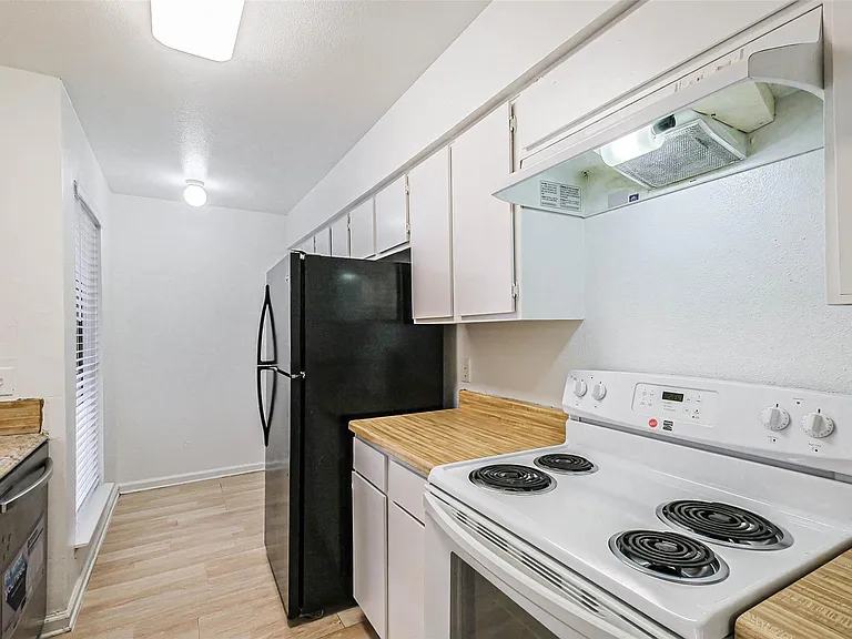 6633 W Airport Blvd #807 — Photo 7