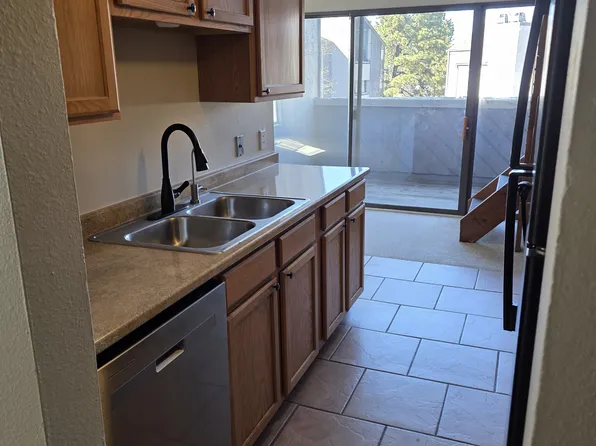 9837 E Peakview Ave APT D10, Englewood, CO 80111