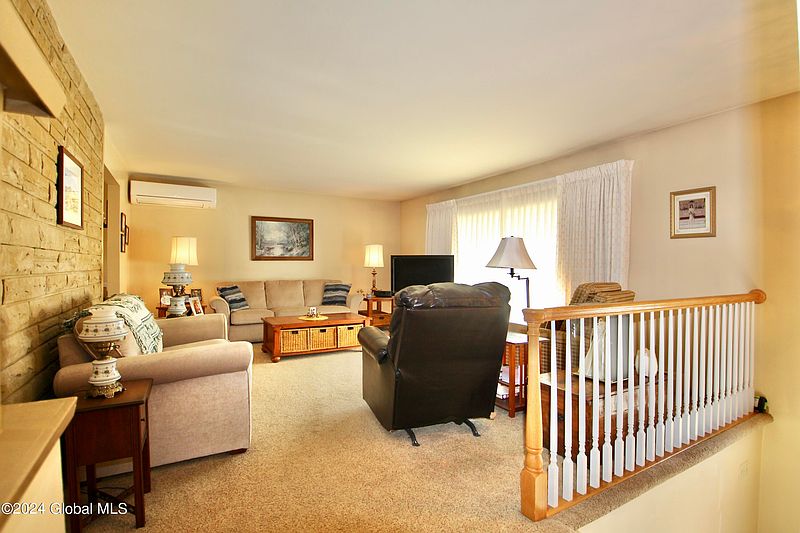 5th image of 28 Fruitwood Drive