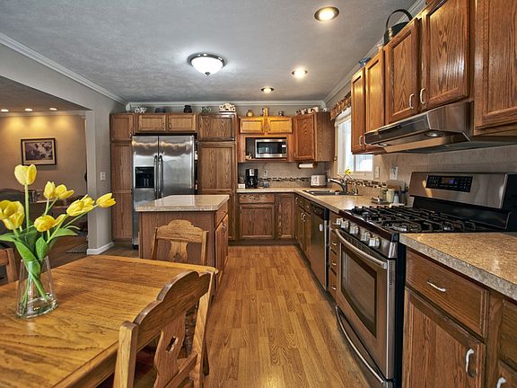4th image of 304 Twin River Trl