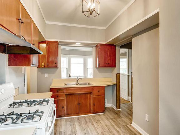 5th image of 4433 Beard Ave S