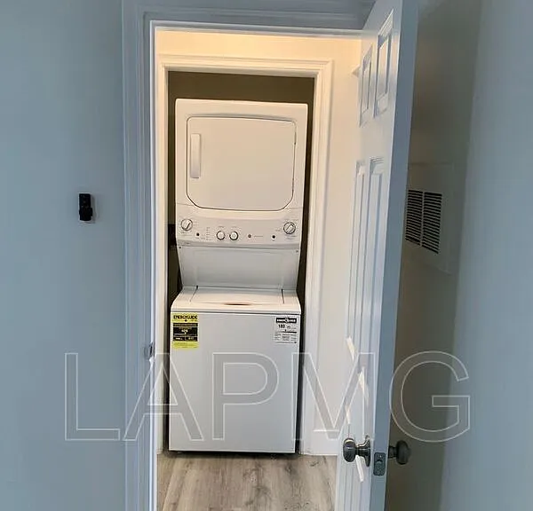 10919 Pioneer Blvd #4 — Photo 10