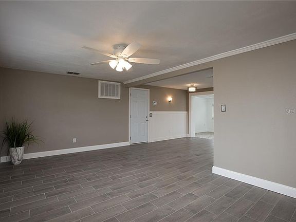 5th image of 4111 Woodfield Ave