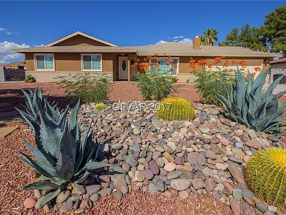 2nd image of 3832 N Torrey Pines Dr