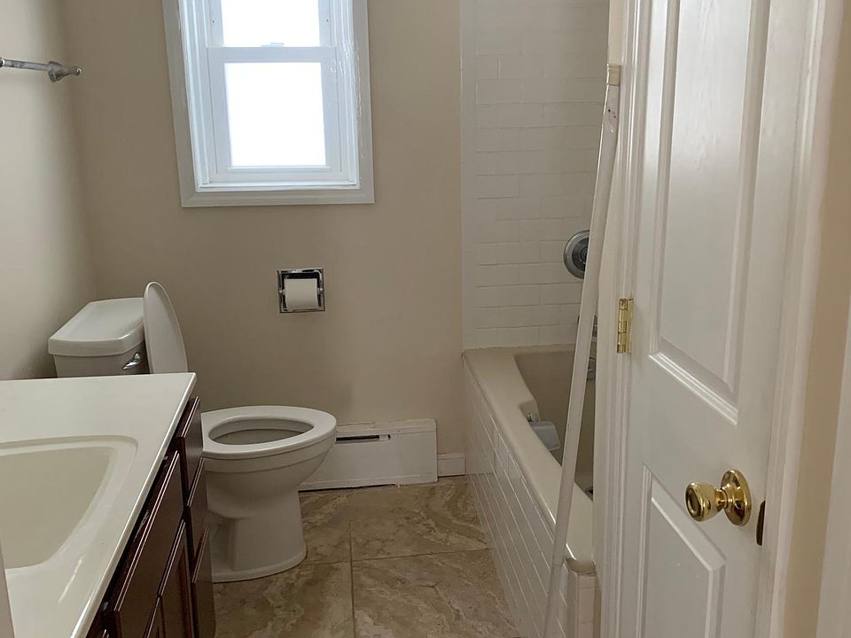 Main bathroom