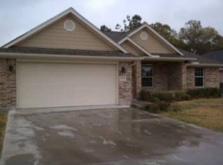 5710 Sunbird Ln, Beaumont, TX 77708