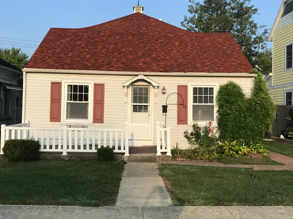 1106 W Canal St, Winona Lake, IN 46590
