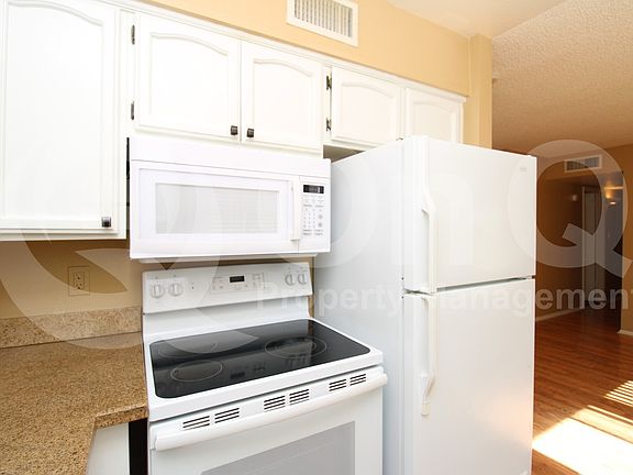 3rd image of 2623 E Obregon St