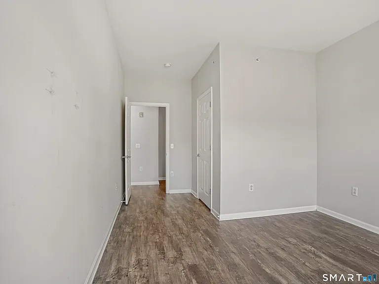 35 W Broad St #404 — Photo 21