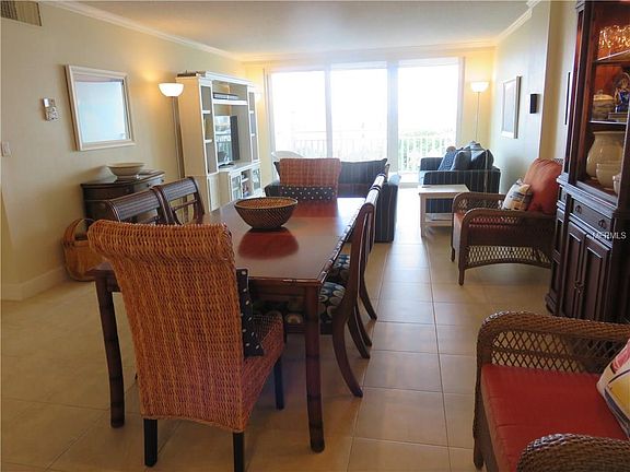 2nd image of 700 Beach Dr NE