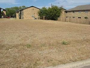 1st image of 2410 Saulsbury Dr