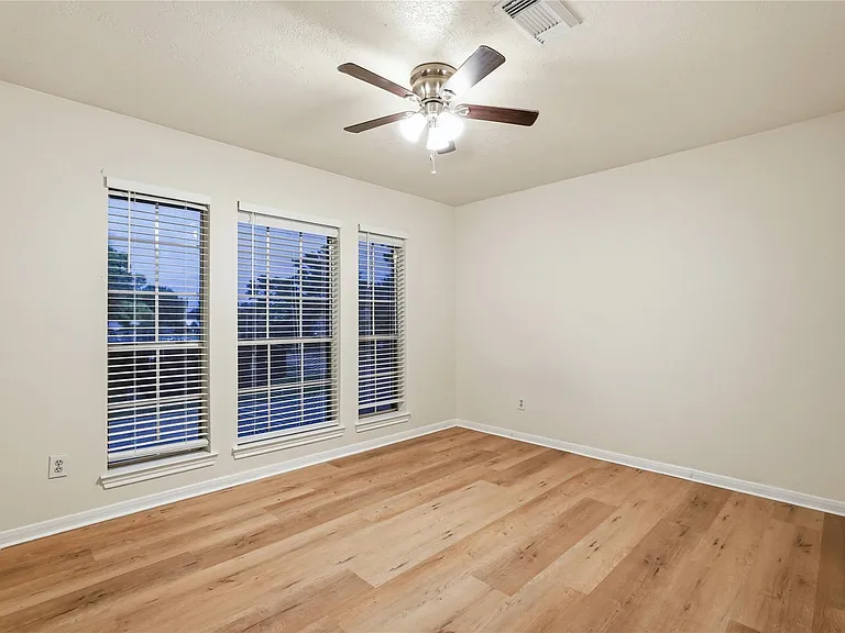 14203 Torrey Forest Dr — Photo 24