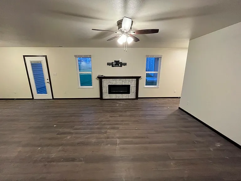 305 Post Oak Dr #A — Photo 6