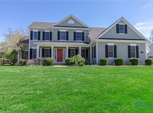 365 Osage Ct, Perrysburg, OH 43551