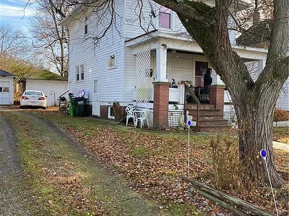 2nd image of 709 N Buckeye St