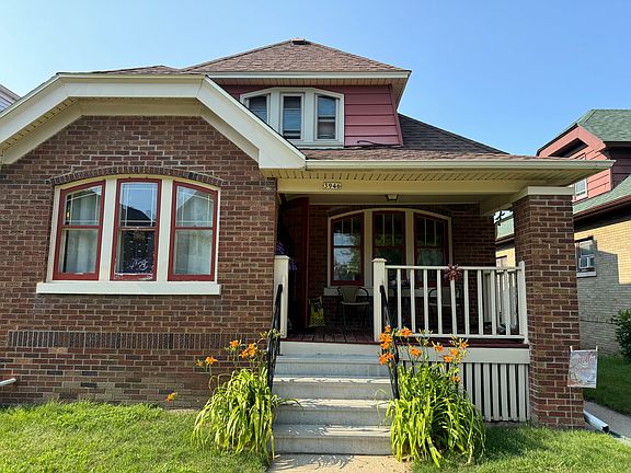 4th image of 3946 E Edgerton Ave #A