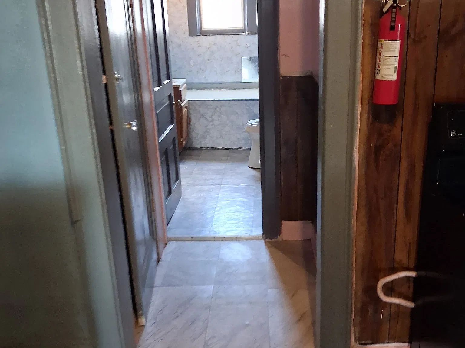 957 Park Ave — Photo 3
