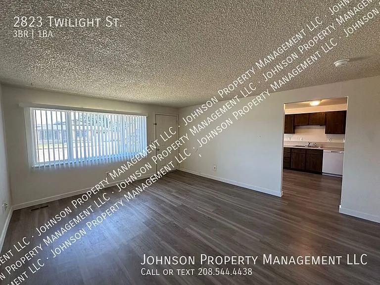 2823 Twilight St — Photo 4
