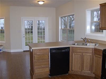 3rd image of 2129 Drummond Dr