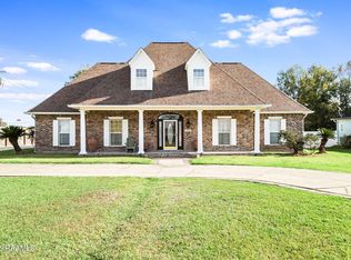 320 Azalea Dr, Crowley, LA 70526