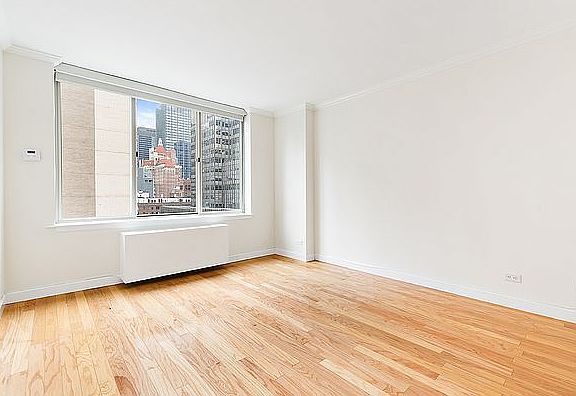 5th image of 236 E 47th St APT 18F