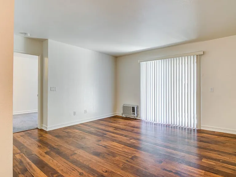 Ramona Vista-Military Housing — Photo 6