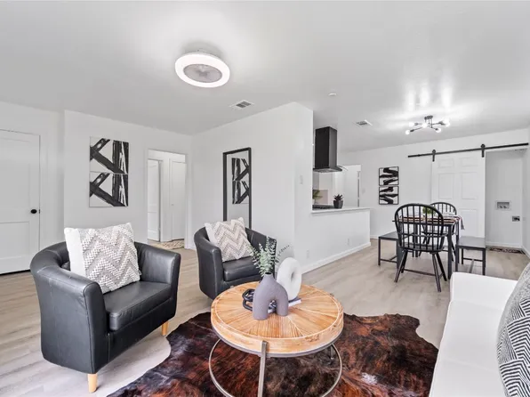 320 Krueger St, Dallas, TX 75224
