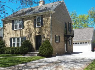 722 Oak St, Manitowoc, WI 54220