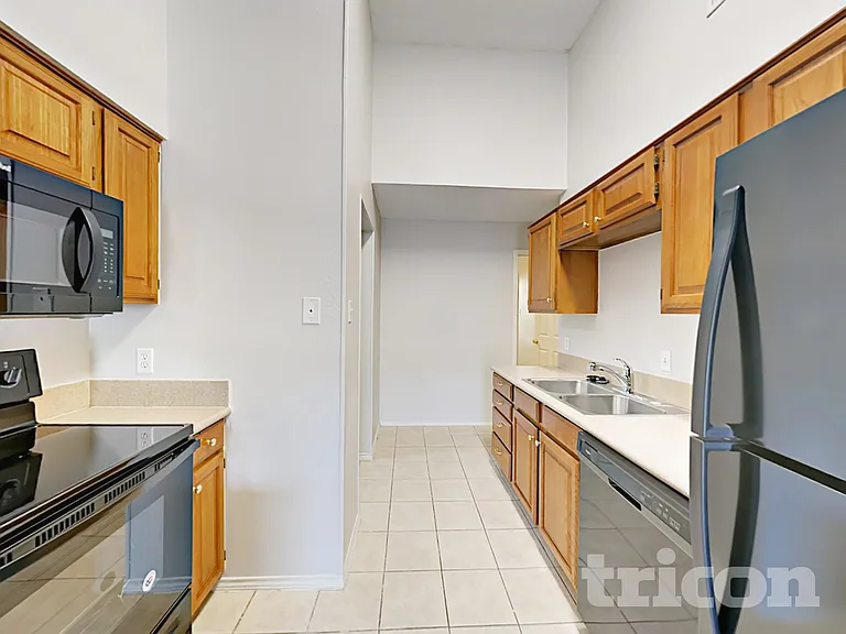 609 S Walnut Creek Dr — Photo 7