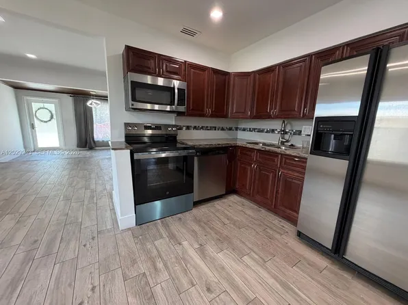 1531 NE 15th Ave, Fort Lauderdale, FL 33304