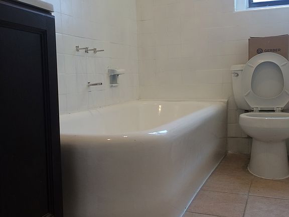 5th image of 2876 Jerome Ave APT 7B