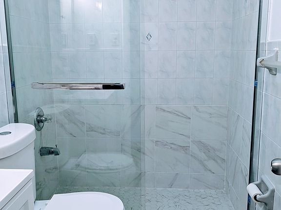 4th image of 2078 E 56th St #2