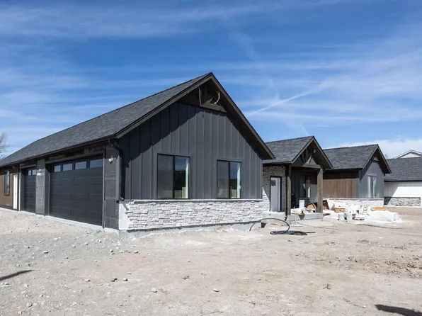 231 W 5 S, Sugar City, ID 83448